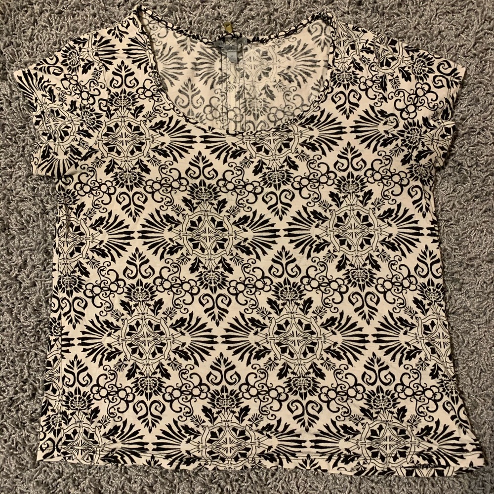 Patterned T-Shirt with Gold Zipper